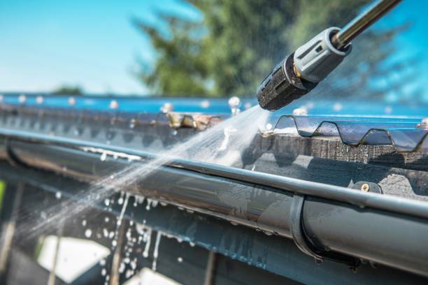 Why Choose Our Certified Pressure Washing Experts for Your Project Needs in Buttonwillow, CA?